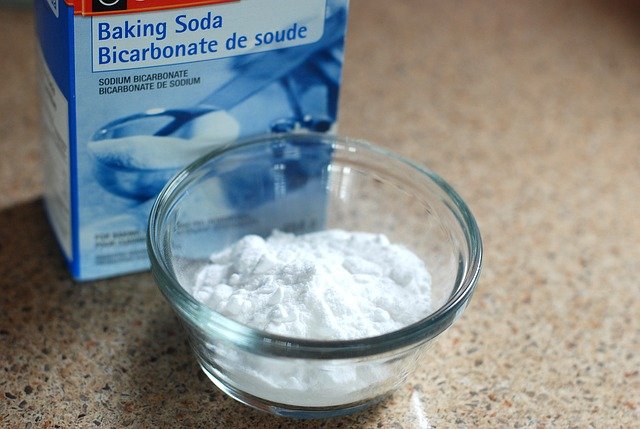 cleaning coffee maker with baking soda
